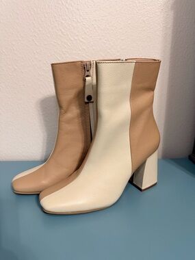 Stivali New York - Two-Tone Cream and Tan Block Heel Ankle Boots size 37/7